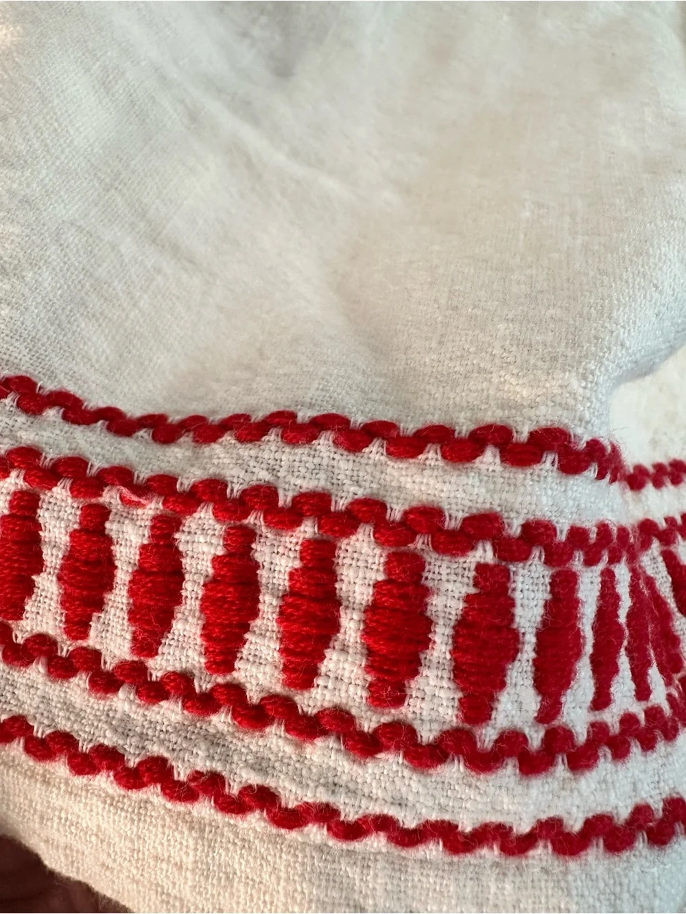 Hearth & Hand with Magnolia Apron New ‘sour cream & red’